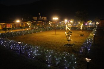 Camp Brook,Taliyal Gaon>>Lansdowne,2.5 star