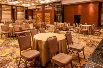 kay em spectra hotel chennai