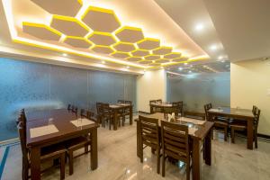 zenith hotels hebbal bangalore