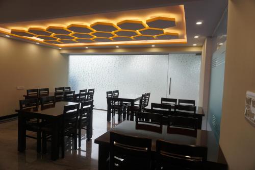 zenith hotels hebbal bangalore