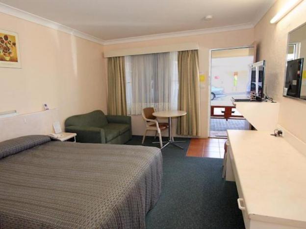 sapphire city motor inn inverell