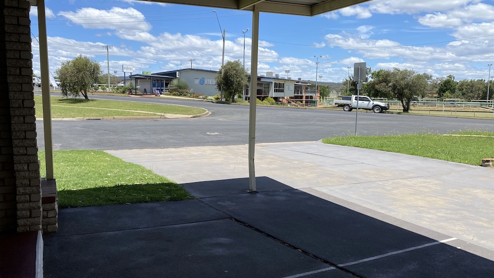 sapphire city motor inn inverell