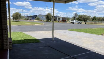 sapphire city motor inn inverell
