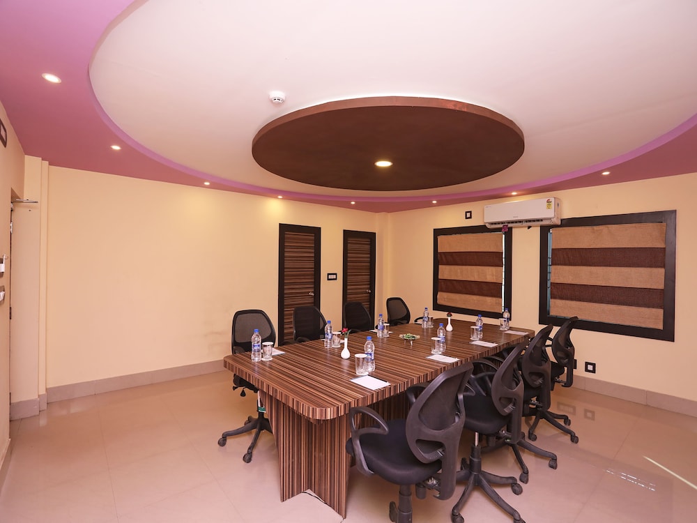 dolphin chocolate inn