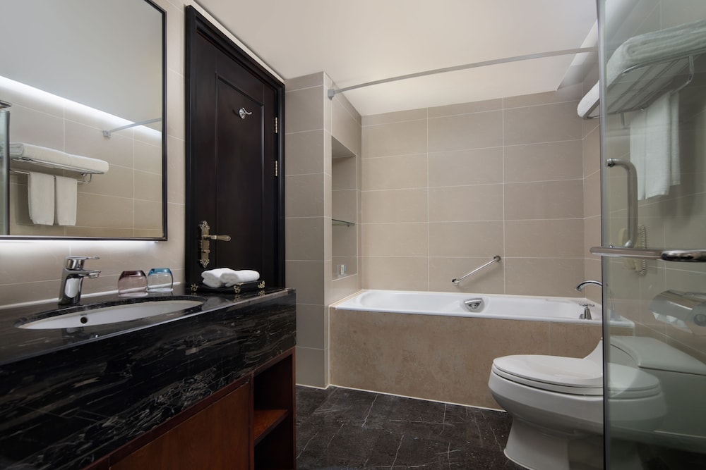 holiday inn chengdu century city westtower