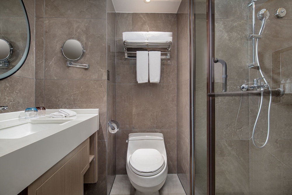 holiday inn chengdu century city westtower