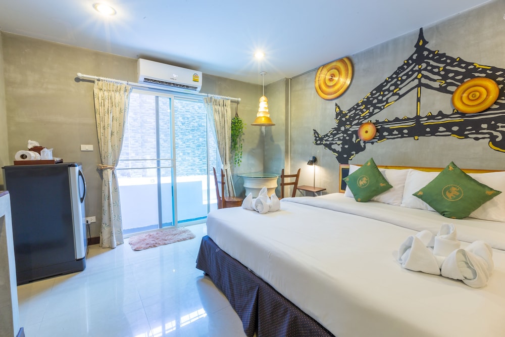 baan kamala hostel and guesthouse