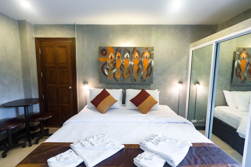 baan kamala hostel and guesthouse
