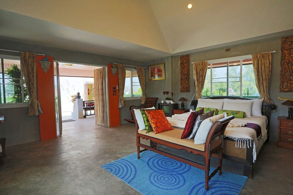 baan kamala hostel and guesthouse