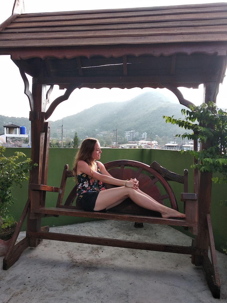 baan kamala hostel and guesthouse
