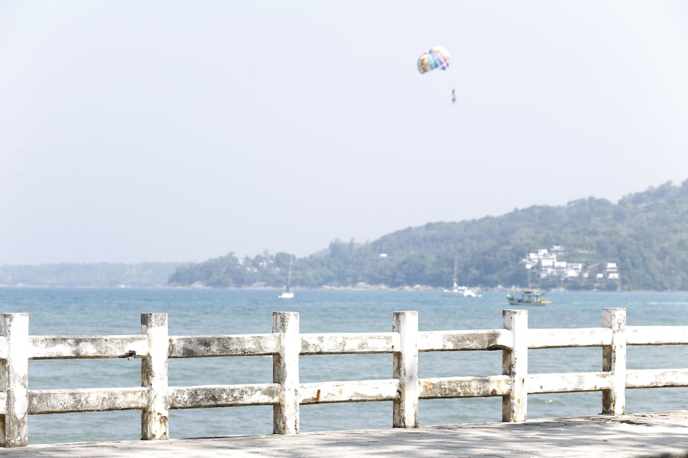 baan kamala hostel and guesthouse