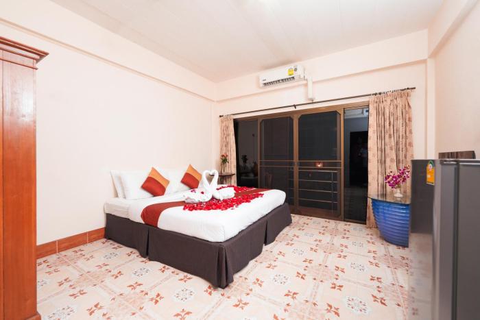 baan kamala hostel and guesthouse