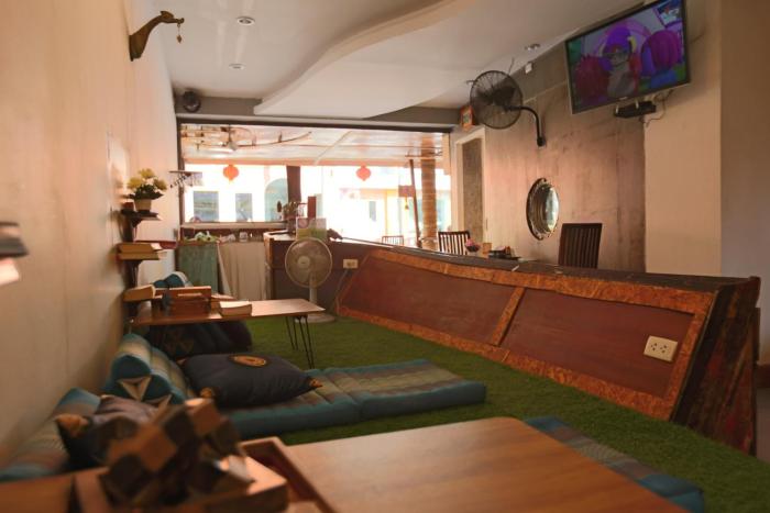 baan kamala hostel and guesthouse