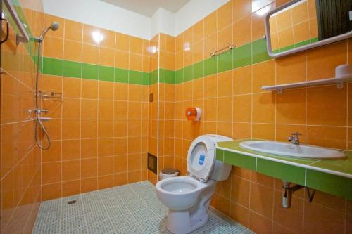 baan kamala hostel and guesthouse