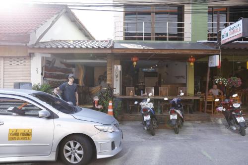 baan kamala hostel and guesthouse