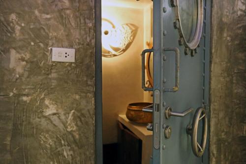 baan kamala hostel and guesthouse