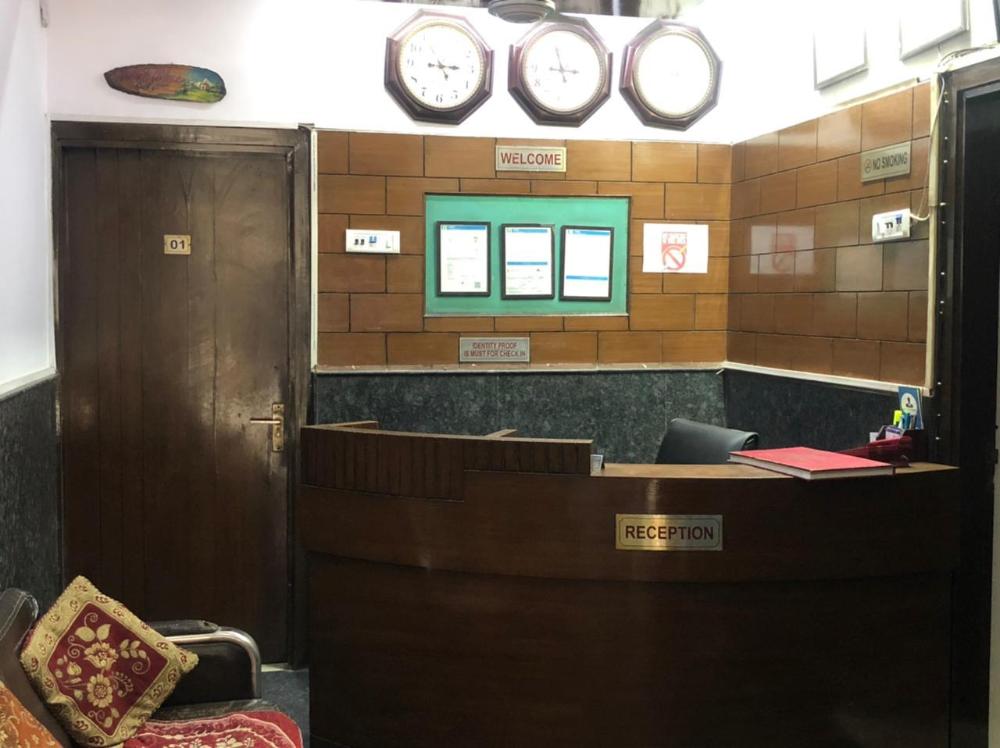 hotel white palace nizamuddin railway st