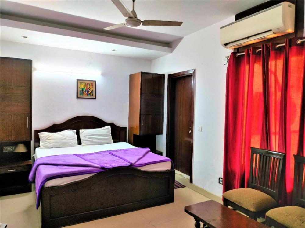 hotel white palace nizamuddin railway st
