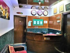 hotel white palace nizamuddin railway st