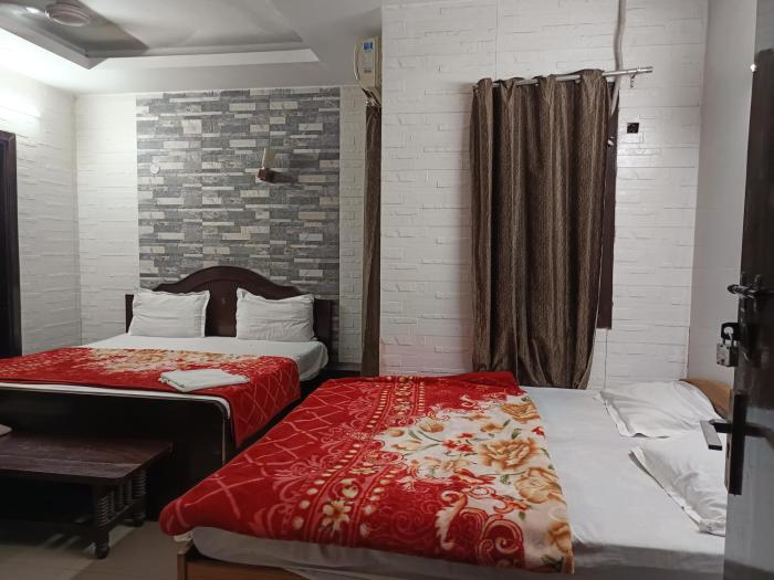 hotel white palace nizamuddin railway st