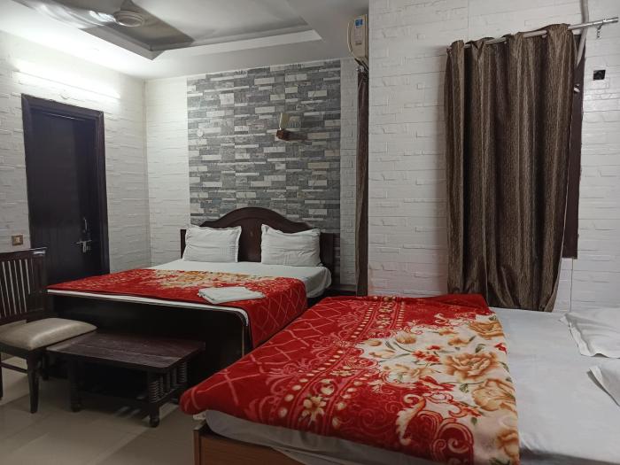 hotel white palace nizamuddin railway st