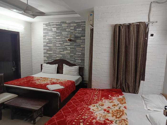 hotel white palace nizamuddin railway st