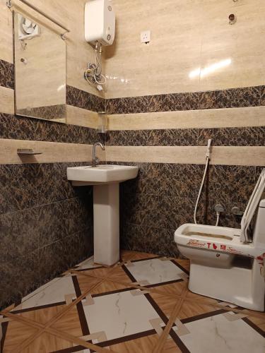 hotel white palace nizamuddin railway st