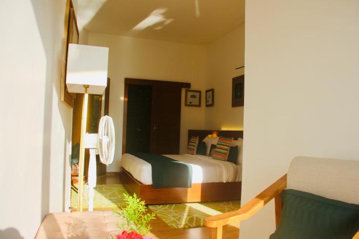 tree of life eila art hotel manali