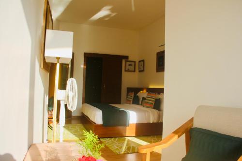 tree of life eila art hotel manali