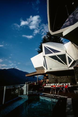 tree of life eila art hotel manali