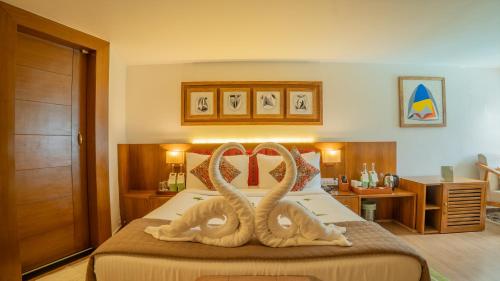 tree of life eila art hotel manali