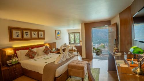 tree of life eila art hotel manali
