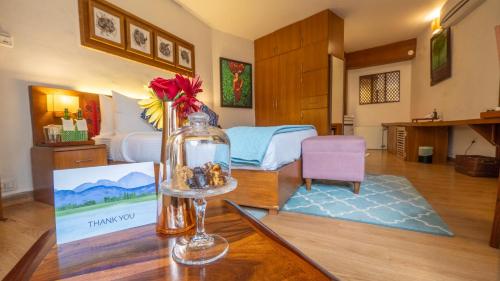 tree of life eila art hotel manali