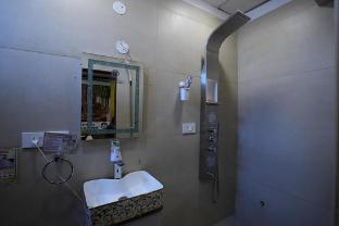 k n gupta group of hotel castle