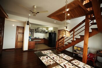 Echor The Rustic Retreat Kasauli,Parwanoo>>Kasauli,3 star