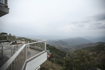 Echor The Rustic Retreat Kasauli,Parwanoo>>Kasauli,3 star