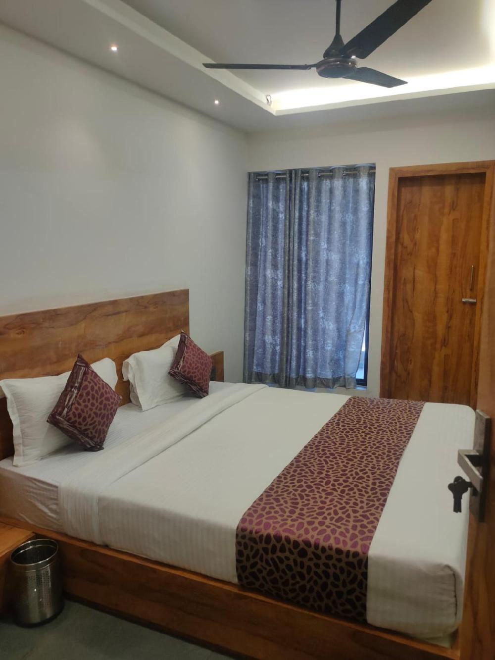 hotel fun imperial morbi