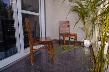 lime tree 2 bhk apartment golf course