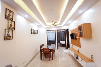 lime tree 2 bhk apartment golf course
