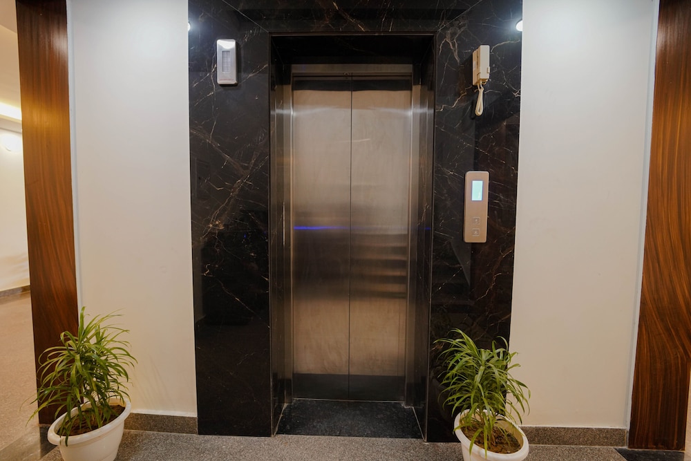 lime tree 2 bhk apartment golf course