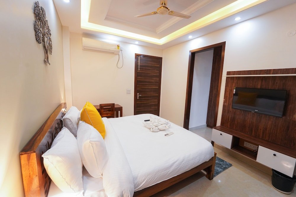 lime tree 2 bhk apartment golf course