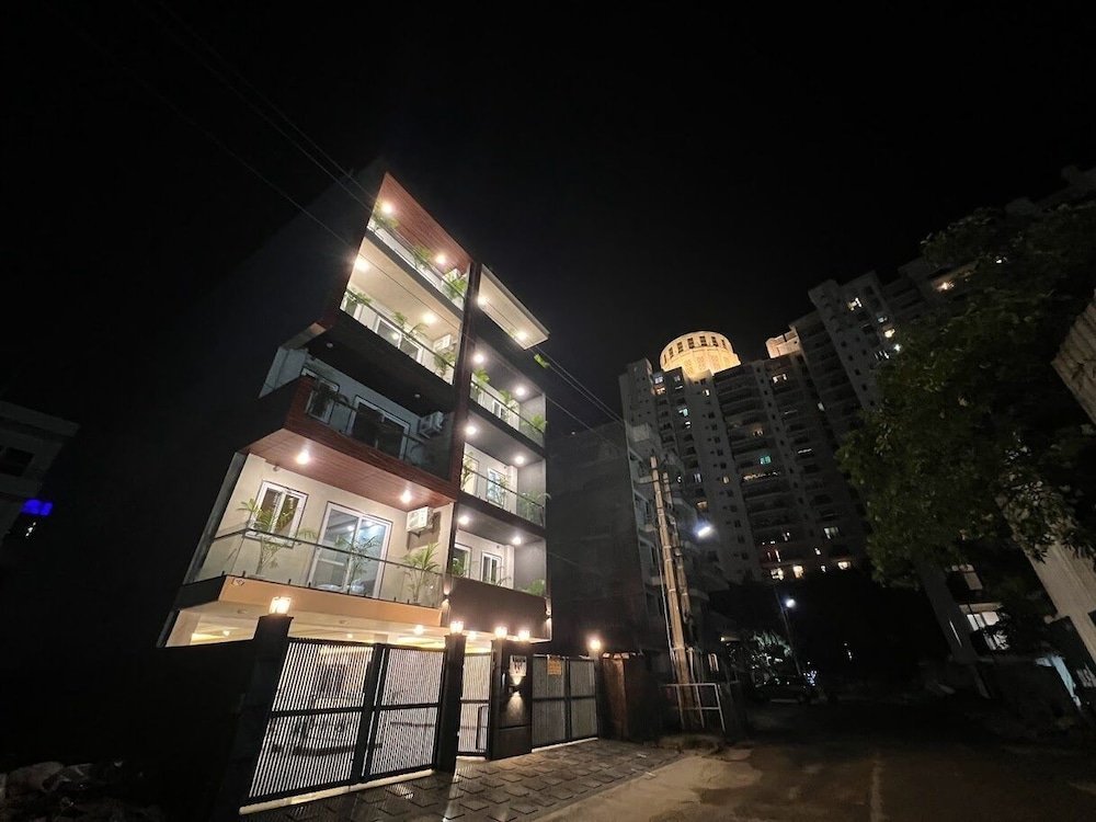 lime tree 2 bhk apartment golf course