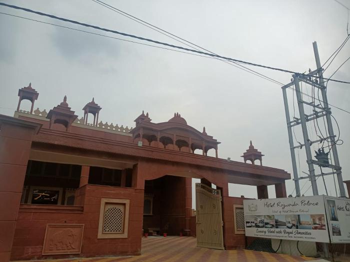hotel rajwada palace