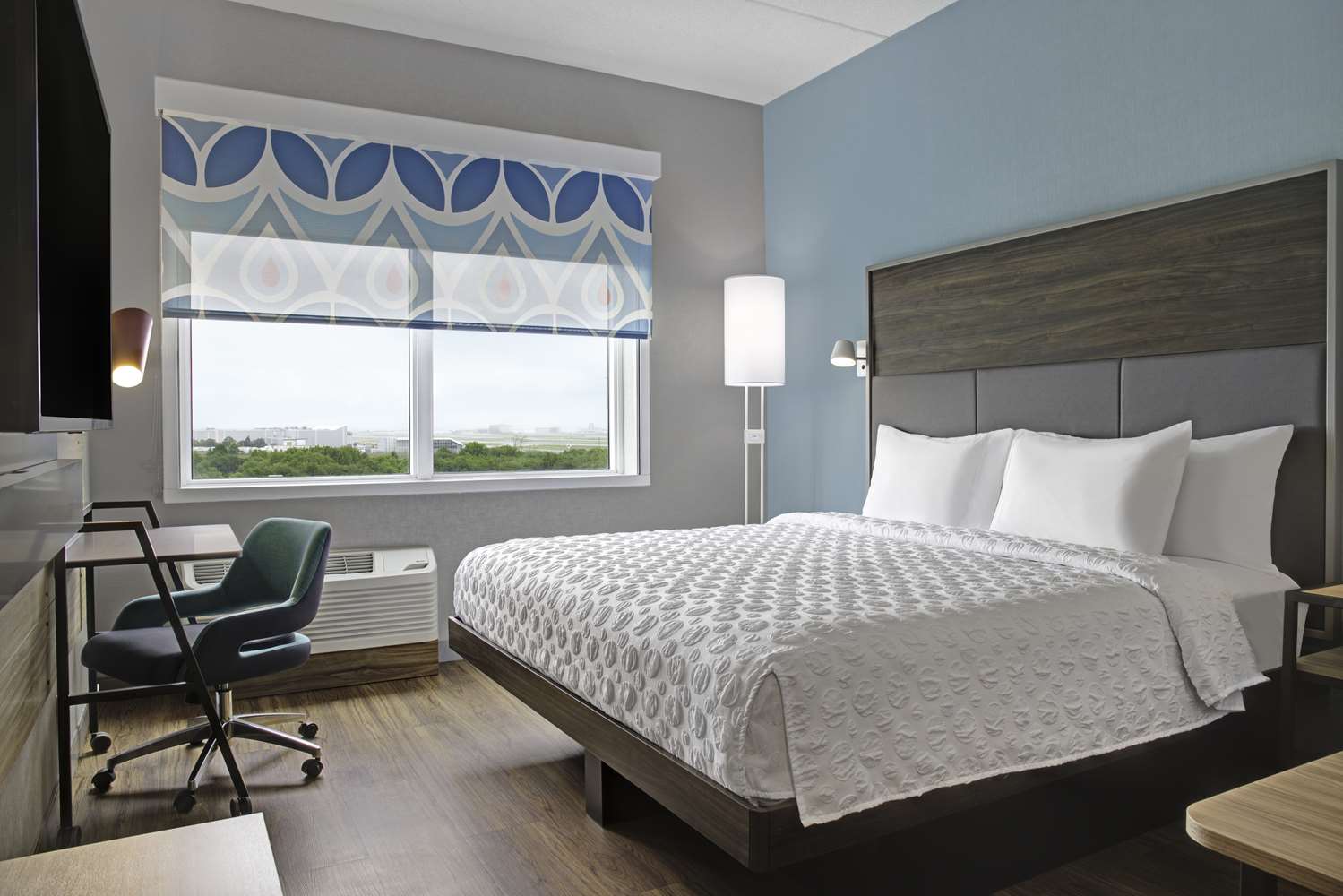 tru by hilton toronto airport west