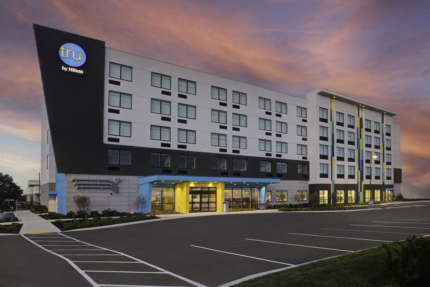 tru by hilton toronto airport west