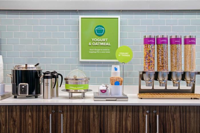 tru by hilton toronto airport west