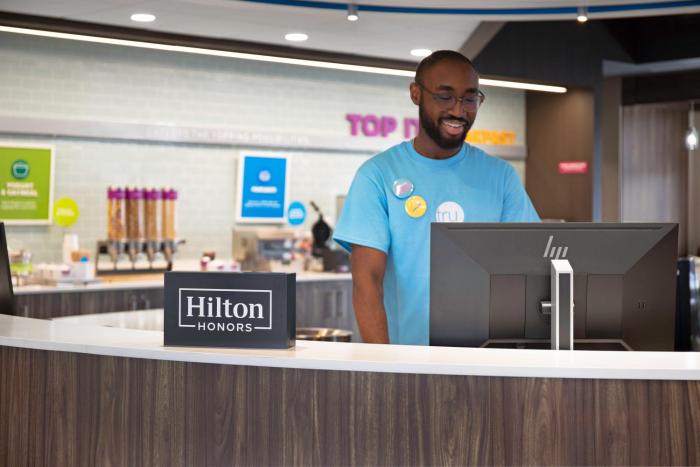 tru by hilton toronto airport west