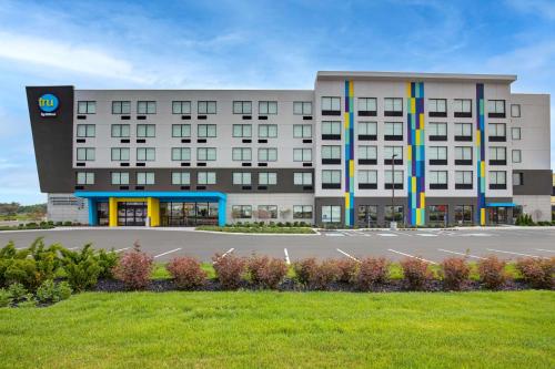 tru by hilton toronto airport west