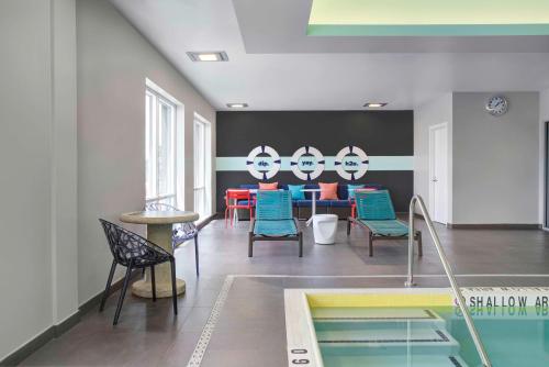 tru by hilton toronto airport west