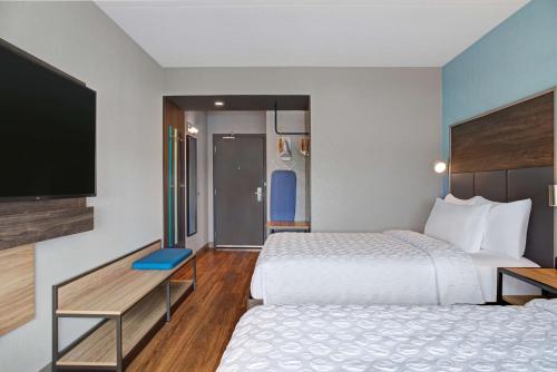 tru by hilton toronto airport west